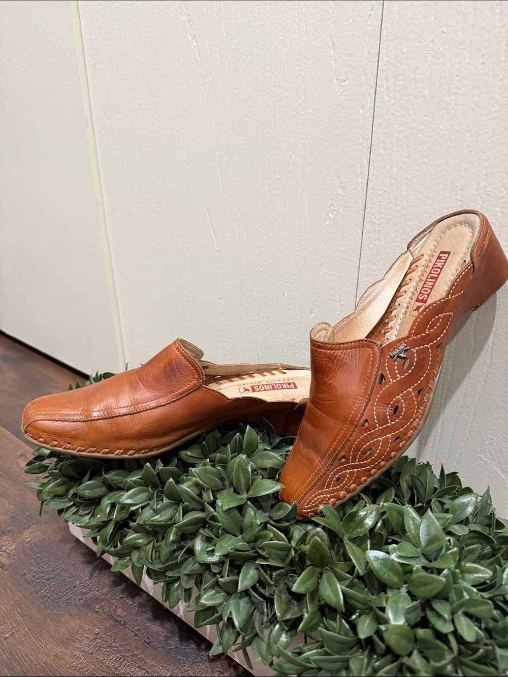PIKOLINOS Romana Brown Leather Slip-On Mules Embroidered Detail Size 38